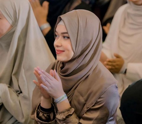 More Diligent in Attending Study, Rebecca Klopper's Appearance with Hijab Makes People Stunned