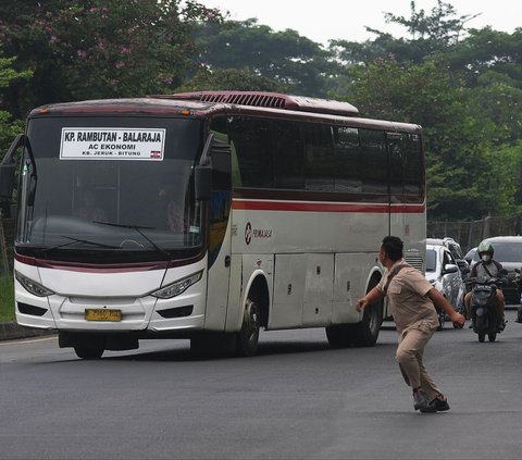 FOTO: Bus Nekat Pasang Klakson Telolet Siap-Siap Ditindak Tegas dan Didenda Rp 500 Ribu