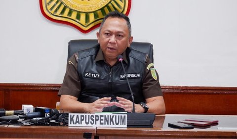 “Sehingga ditemukan adanya kerugian keuangan negara dalam kegiatan importasi gula yang dilakukan oleh PT SMIP,”