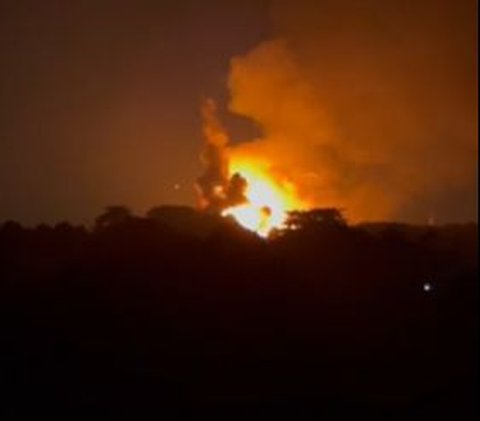 Moments of Massive Explosion in Bekasi Ammunition Warehouse, Flames Soar High
