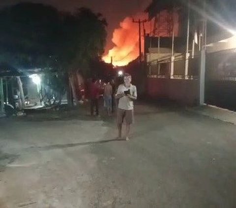Gudang Peluru Yon Armed Kebakaran, Petugas Belum Bisa Mendekat karena Masih Banyak Ledakan