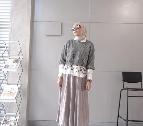 Warm Style with Sweater for Holiday Raya, Check Outfit Richa Iskak