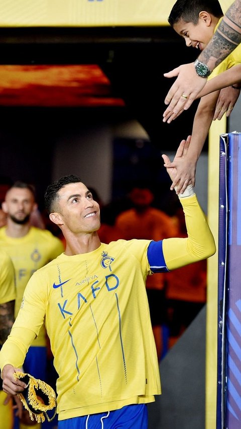 Pada babak kedua, Ronaldo tampil luar biasa dengan mencetak tiga gol dan melengkapi hat-trick. Ia mencetak gol pada menit ke-65, 67, dan 87. Foto: REUTERS / Stringer<br>