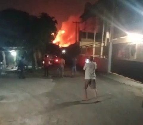 Explosion at Ammunition Warehouse in Bekasi, 85 Households in Bogor Evacuated Due to Damaged Houses