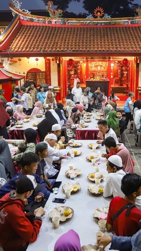 FOTO: Indahnya Toleransi Buka Puasa Bersama Penyandang Disabilitas se-Kota Bogor di Vihara Dhanagun