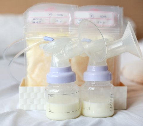 Mixing Expressed Breast Milk from Different Days, Is It Safe?