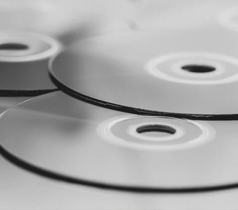 Ilmuwan Ciptakan CD Bisa Simpan 14.000 Film Resolusi 4K, Pembuatannya Sampai Bertahun-tahun