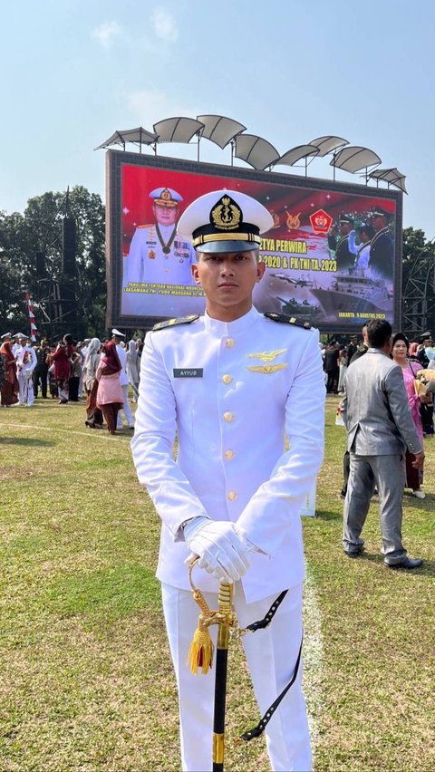 Diputusin Gara-Gara Pengangguran, Tak Disangka Pria ini Berhasil jadi Perwira TNI 'Andai Kamu Sabar Sedikit'