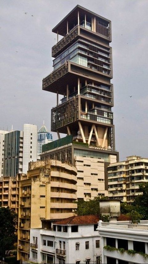 Portrait of Anant Ambani's 27-Floor House, Crazy Rich India Who Invited Rihanna to His Wedding Party
