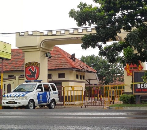 Foto-Foto Kondisi Kantor Subdensi Pom Detasemen I Polda Jatim Usai Terjadi Ledakan