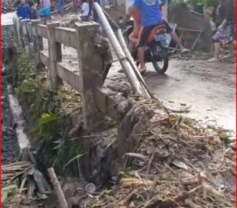 Potret Hujan Deras Guyur Desa Sidomulo Pekalongan Sepanjang Hari, Sebabkan Banjir hingga Tanah Longsor