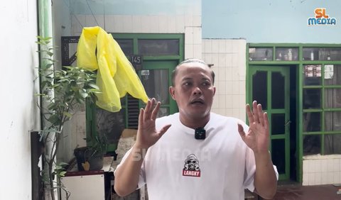 Sule kemudian mengunjungi rumah lainnya yang akan dijadikan kontrakan.<br>