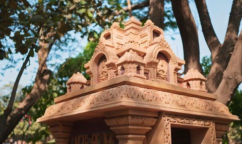 Potret Mewahnya 14 Kuil yang Dibangun Keluarga Ambani untuk Pernikahan Anant-Radhika