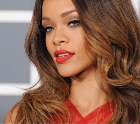Segini Bayaran Rihanna Saat Tampil Tanpa Alas Kaki di Pesta Pranikah Konglomerat Anant Ambani