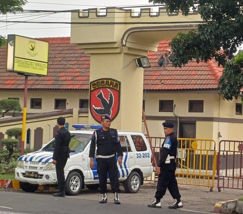 Kapolda Jatim: 10 Polisi Terluka akibat Ledakan di Markas Gegana Brimob