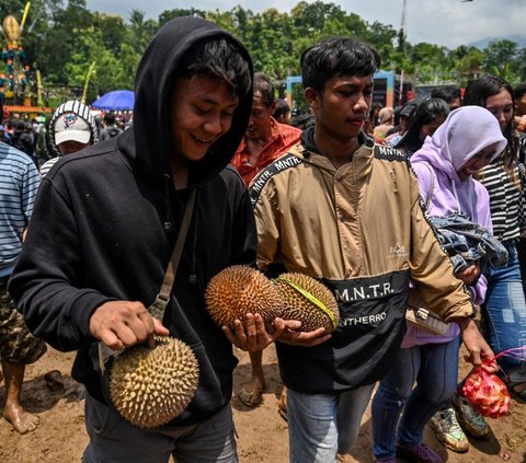 FOTO: Melihat Festival Kenduren Wonosalam 2024 di Jombang yang Bisa Bikin Penggemar Buah Durian Mengiler!