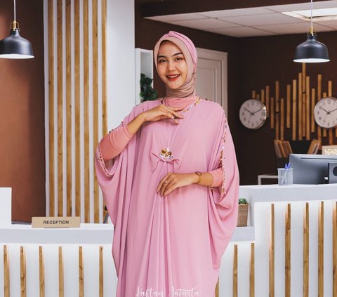 Modern and Trendy Women's Eid Clothes in 2024