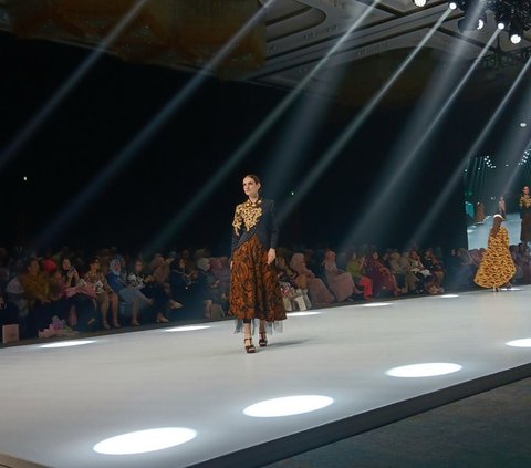 Shopping for Fashion by Indonesian Designers at IFA, Take a Look at Some of Their Collections