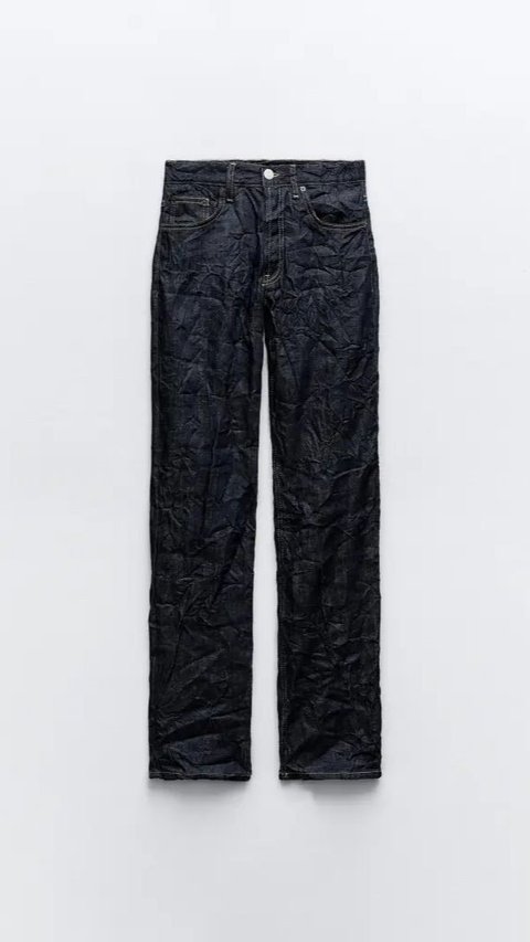 Celana Jeans Super Lecek di Zara Jadi Kontroversi, Komentar Miring Bermunculan