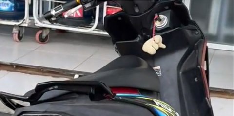 Tak Takut Dicuri, Perempuan Ini Tunjukkan Kompaknya Pengendara Motor Tinggalkan Kendaraan Tanpa Cabut Kunci