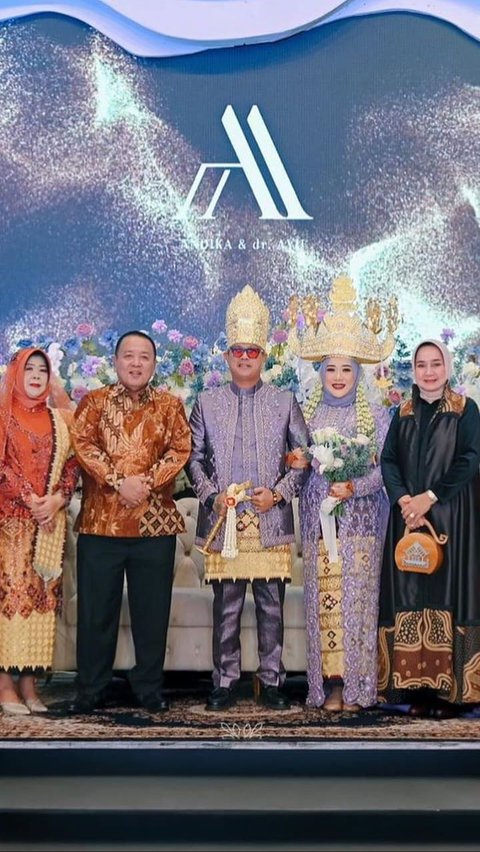 Potret Resepsi Pernikahan Andika Kangen Band dan Ayu, Digelar Super Mewah di Lampung<br>