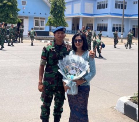 Wanita ini Rela Beri Semangat dan Temani Adiknya sampai Sukses Jadi Anggota TNI, Ternyata ini Alasannya