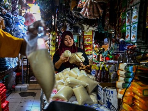 FOTO: Menjelang Bulan Suci Ramadan, Harga Bahan Kebutuhan Pokok di Pasar Tradisional Naik