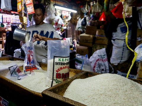 FOTO: Menjelang Bulan Suci Ramadan, Harga Bahan Kebutuhan Pokok di Pasar Tradisional Naik