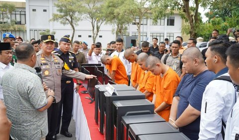 29.814 butir ekstasi, 32,9 kilogram sabu, 342 unit komputer, dan ribuan knalpot brong.