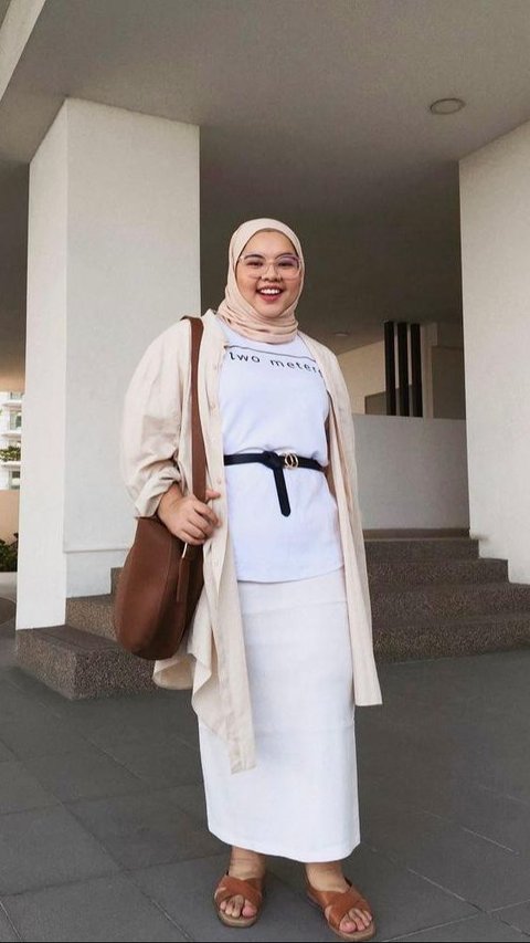 10 Fashion Wanita Gemuk Berhijab, Tips Lengkap agar Tampil Percaya Diri<br>