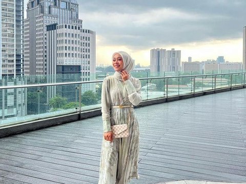 10 Tips Fashion Wanita Gemuk Berhijab untuk Meningkatkan Rasa Percaya Diri