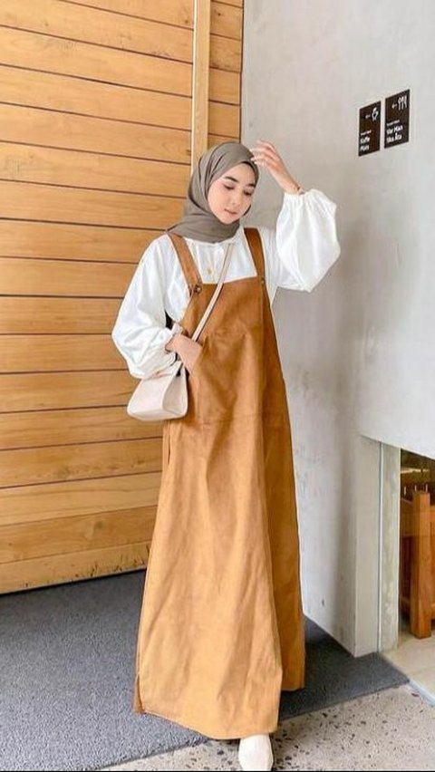 Tampil Modis dengan Paduan Overall Dress dan Blouse