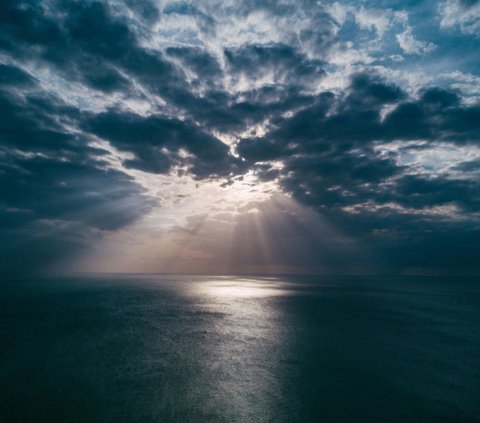 Ada Fenomena Awan Berlubang di Langit Teluk Meksiko, Begini Penjelasan NASA