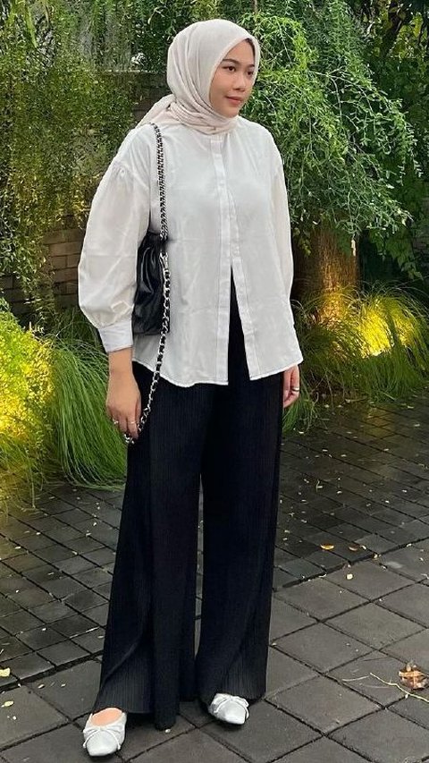 Look 1: White Shirt and Black Pleated Pants