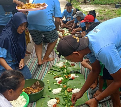 Papajar menjadi ajang silaturahmi, sekaligus saling berbagi antar warga yang tengah menantikan bulan Ramadan.<br><br>(Foto: Merdeka.com)
