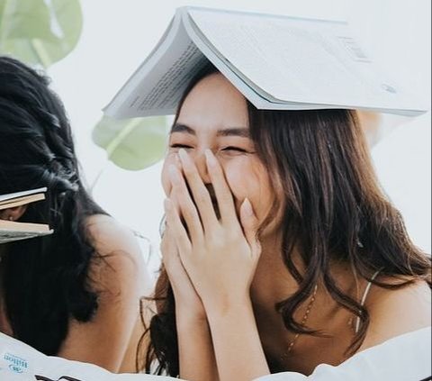 60 Cerita Lucu 2 Kalimat yang Bikin Ngakak, Bisa Segarkan Suasana dengan Canda Tawa