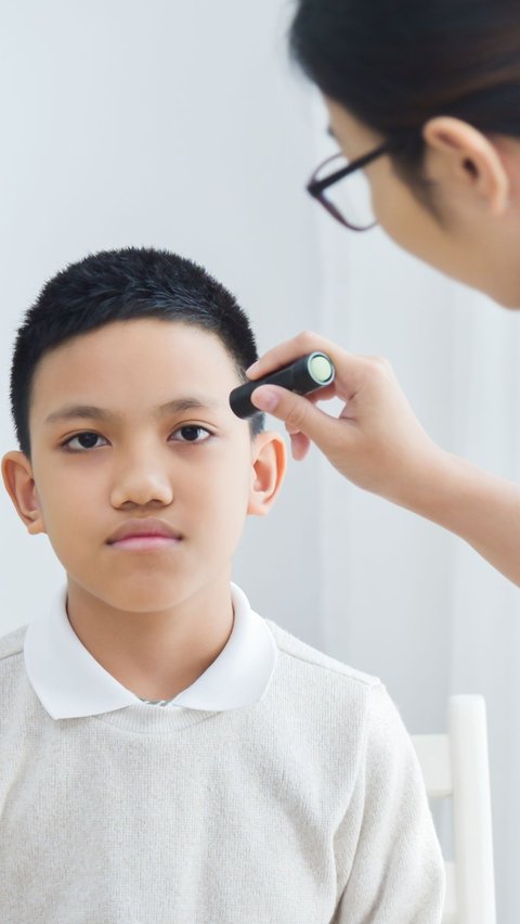  Parents, Recognize 5 Signs Your Child Needs to See an Eye Doctor
