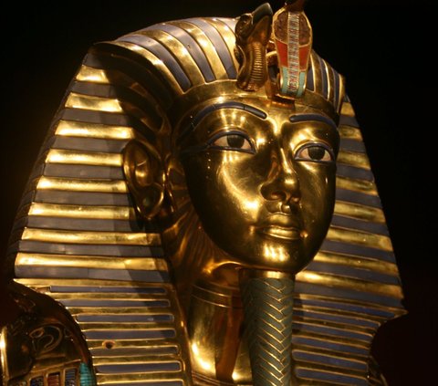 Bagian Telinga Topeng Firaun Tutankhamun Ternyata Ditindik, Arkeolog Punya Dugaan Mengejutkan