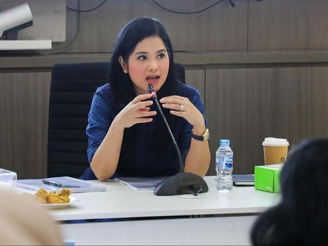 Portrait of Annisa Yudhoyono's First Meeting as Minister's Wife, Focused on Her Appearance