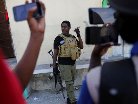 FOTO: Sosok Jimmy Cherizier, Pemimpin Geng G9 yang Bikin Haiti Mencekam