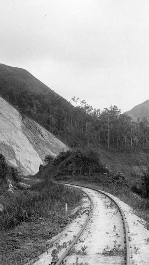 <b>Menyusuri Sejarah Kereta Api di Padang Panjang, Awalnya untuk Distribusi Kopi dari Desa ke Kota</b><br>