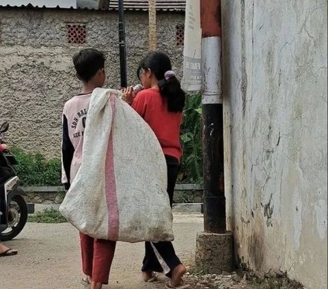 Sambil Menangis Sesenggukan, Siswi SD ini Ungkap Kisah Pilu Sering Dibully karena Jadi Tukang Rongsok