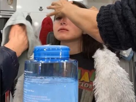 Saking Tebalnya, Butuh 2 Orang untuk Hapus Makeup Tokoh Suki di Series Avatar