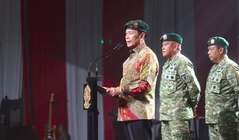 Dua sosok yang dimaksud tak lain adalah Jenderal TNI (Purn) Wiranto dan Jenderal TNI (Purn) Gatot Nurmantyo.