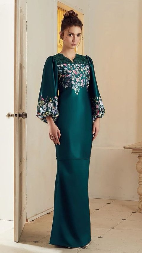 <b>Baju Kurung Model Kedah</b>