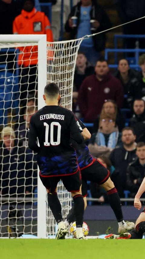 Sementara Copenhagen tidak menyerah dan berhasil memperkecil ketinggalan melalui gol cantik Elyounoussi pada menit ke-29. Foto: REUTERS/Phil Noble