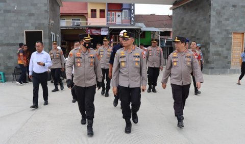 Setelah di Jawa Timur, Arief bertugas di wilah hukum Polda Metro Jaya.