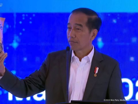 Showcasing the Products of SMEs 'Mama Muda' Crackers, Jokowi: It's Not Me Who is Happy, Mama Muda