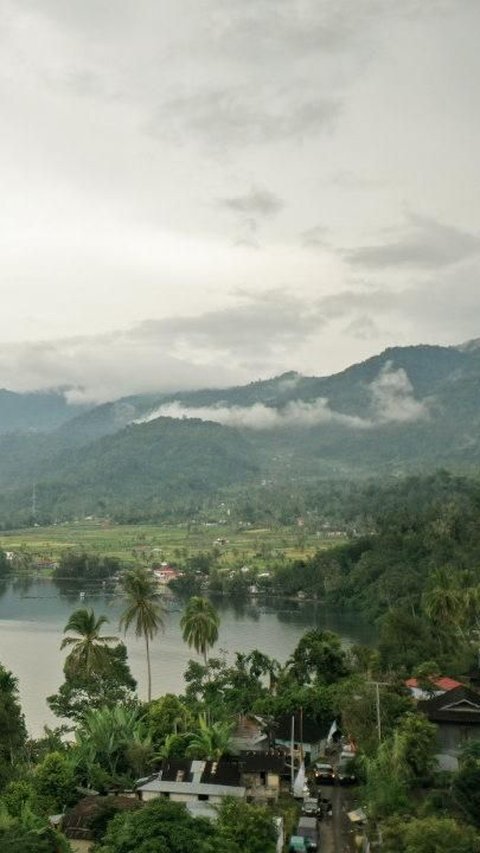 Terbentuk dari Letusan Gunung Berapi, Simak Fakta Menarik Danau Maninjau di Sumatra Barat<br>