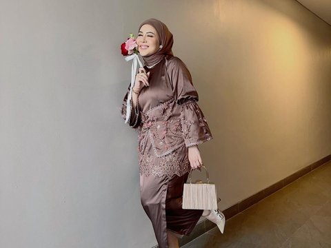 Kini jadi Ibu 2 Anak, ini Deretan Foto-foto Terbaru Kesha Ratuliu yang Makin Langsing dan Cantik